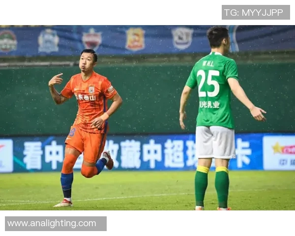 重庆足球队以75分领跑全国锦标赛积分榜展现强劲实力